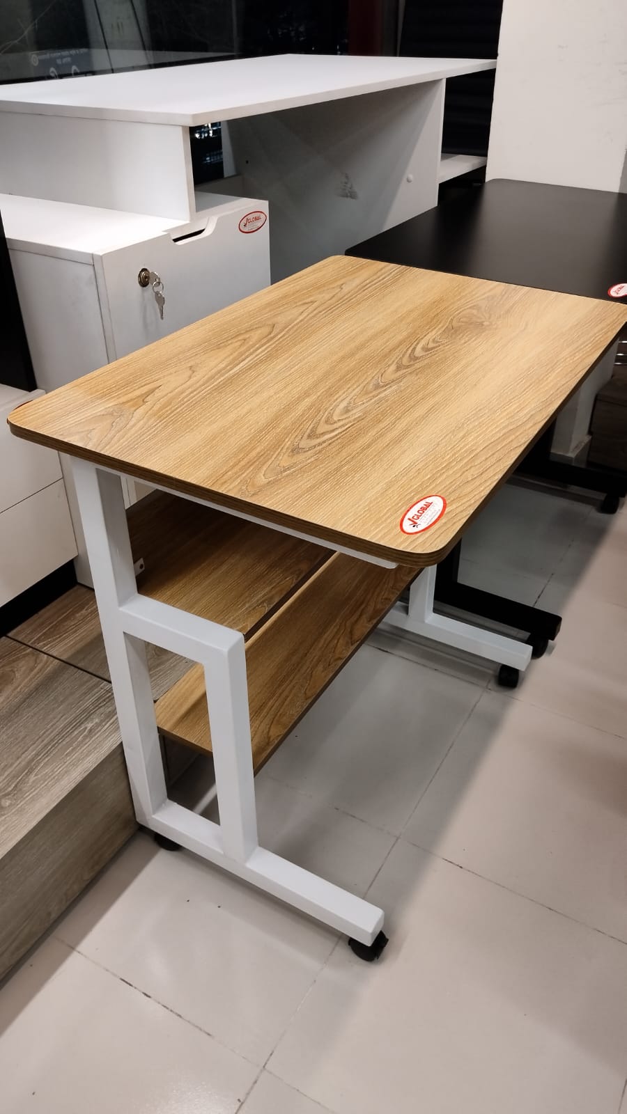 মুভেবল তিন লেয়ার বিশিষ্ট ল্যাপটপ, ডেক্সটপ এবং রিডিং টেবিল